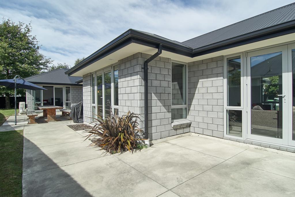 Ilam Villa - Christchurch Holiday Homes Екстериор снимка