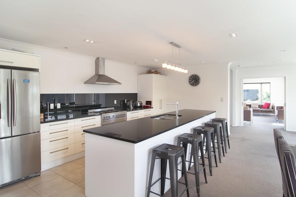 Ilam Villa - Christchurch Holiday Homes Екстериор снимка