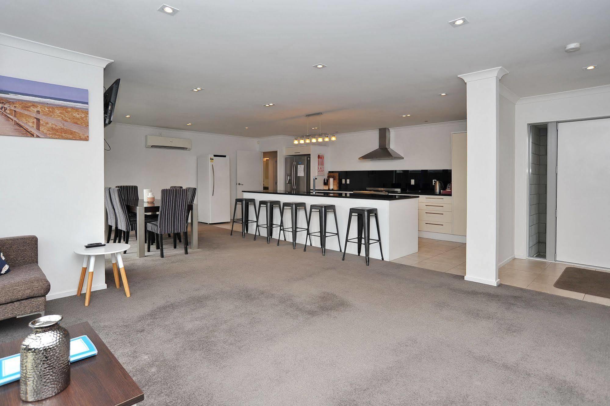 Ilam Villa - Christchurch Holiday Homes Екстериор снимка